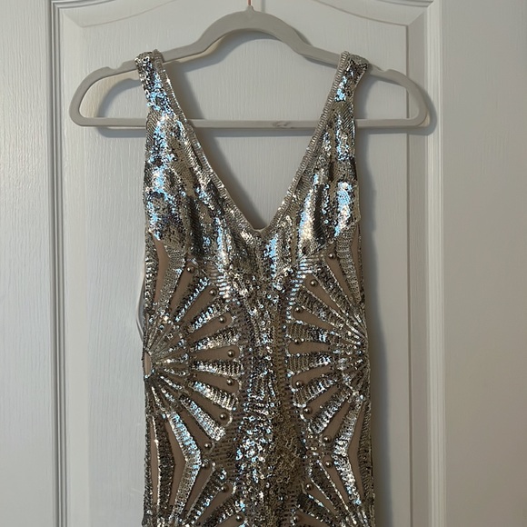 Bellabarnett sequin gown - Picture 4 of 11
